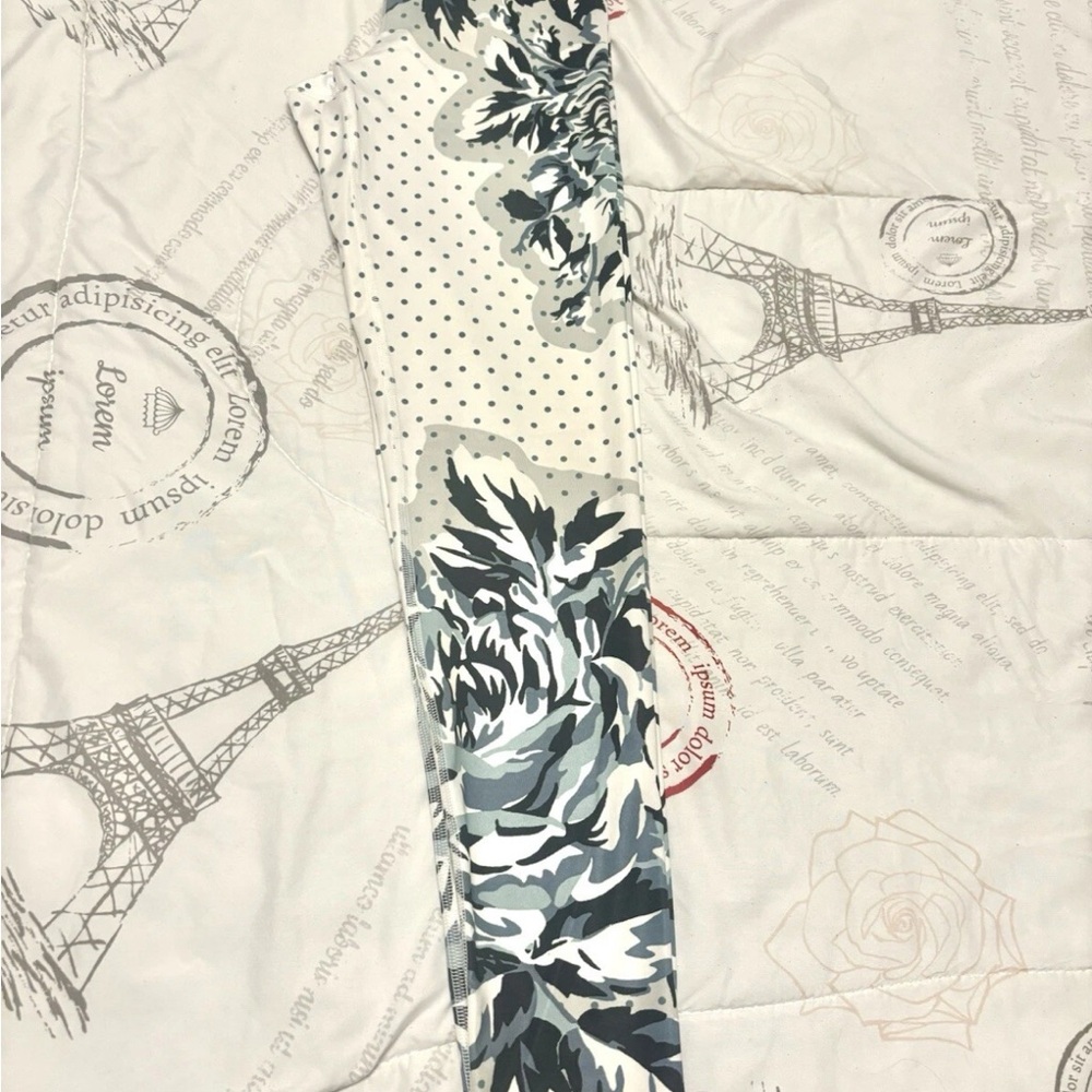 Nike Floral and Polka Dot Leggings limited edition